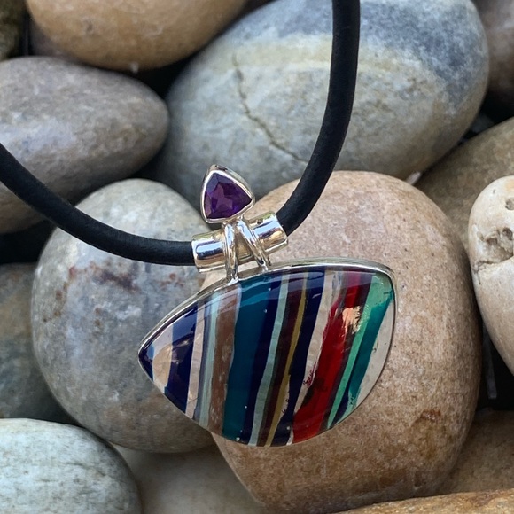 Artisan Surfboard Acrylic & Amethyst Necklace - Picture 3 of 8